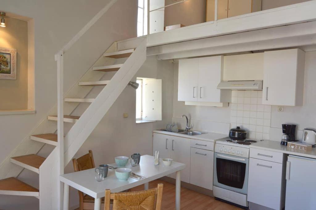 Cozy Loft In Ermoupoli B Apartman Kültér fotó