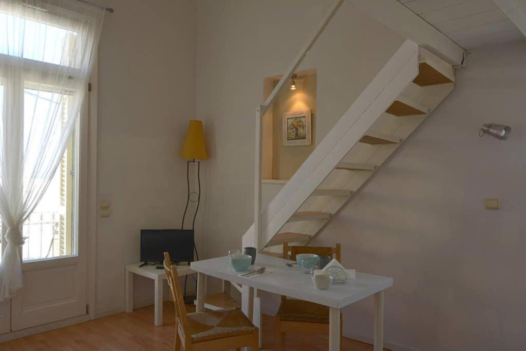 Cozy Loft In Ermoupoli B Apartman Kültér fotó